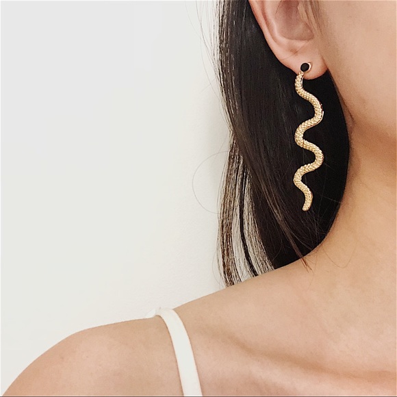 UO Style Snake Drop Earrings - Picture 5 of 6